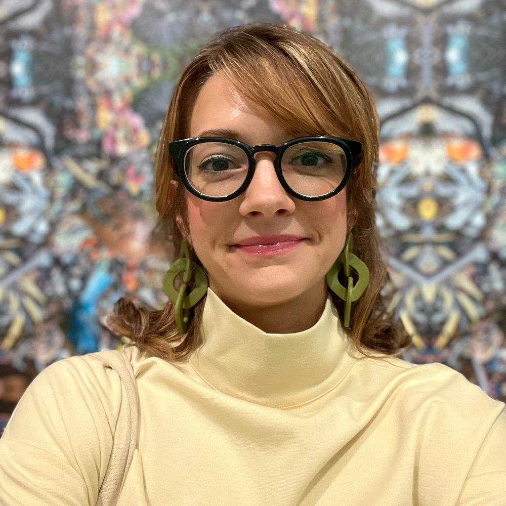 Meet your Posher, Hilary
